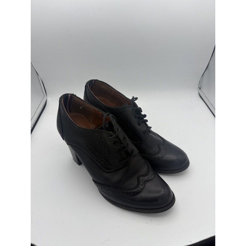 Tommy Hilfiger Shoes Womens Size 8.5 Black Leather Lace Up Oxford Pumps Heels